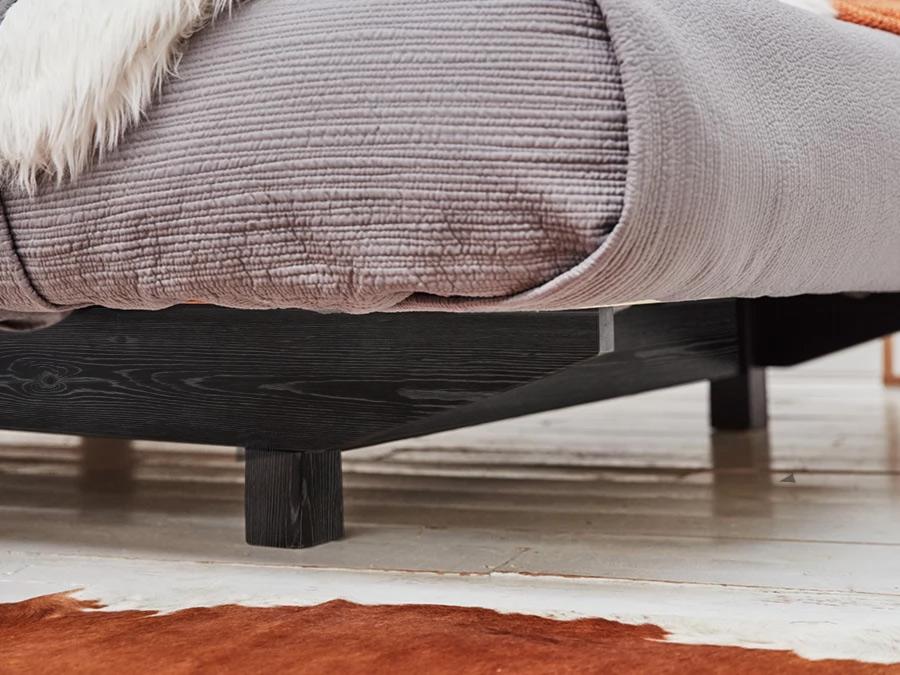 floating shoreditch bed close up