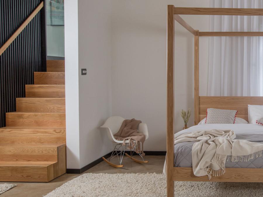 four poster bed frame leg style