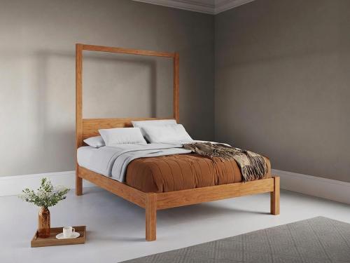 platform four poster bed in cherry