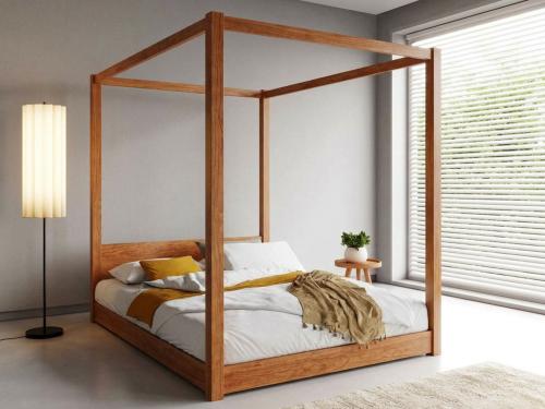 Low Four Poster Bed Cherry