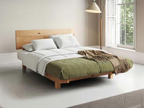 Shoreditch Bed in Honey