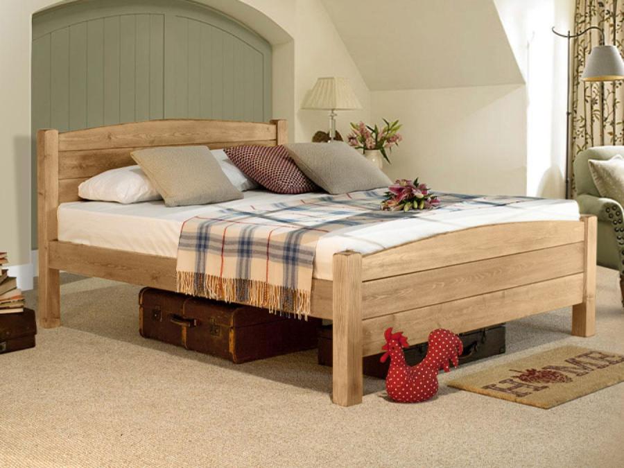 traditional country bed in honey by get laid beds