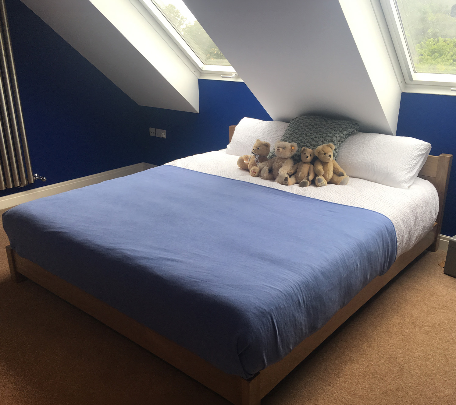 blue grey bedroom decor with architecture considerations