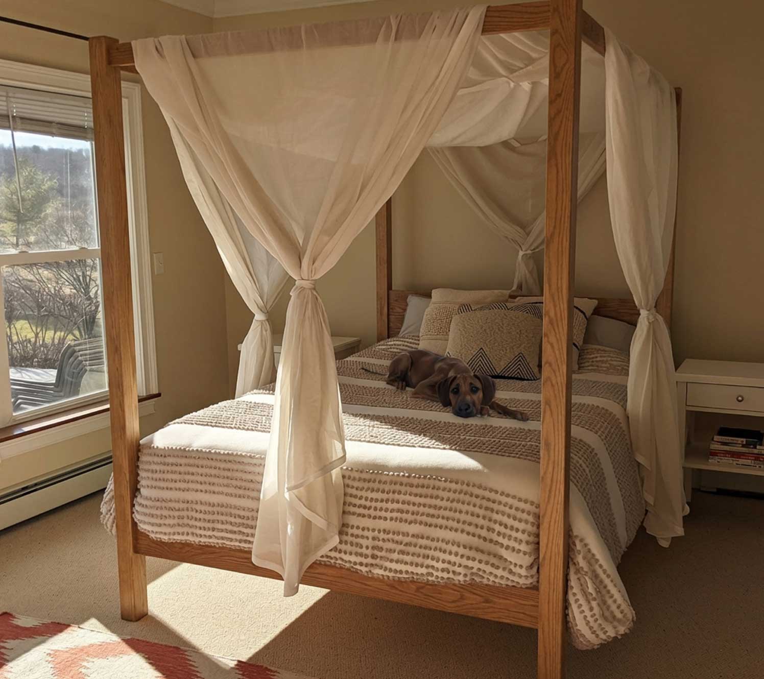 incorporating natural wood in black and cream design ideas.